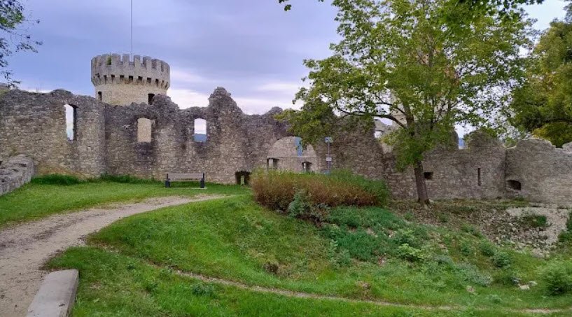Ruine Honberg, Germany